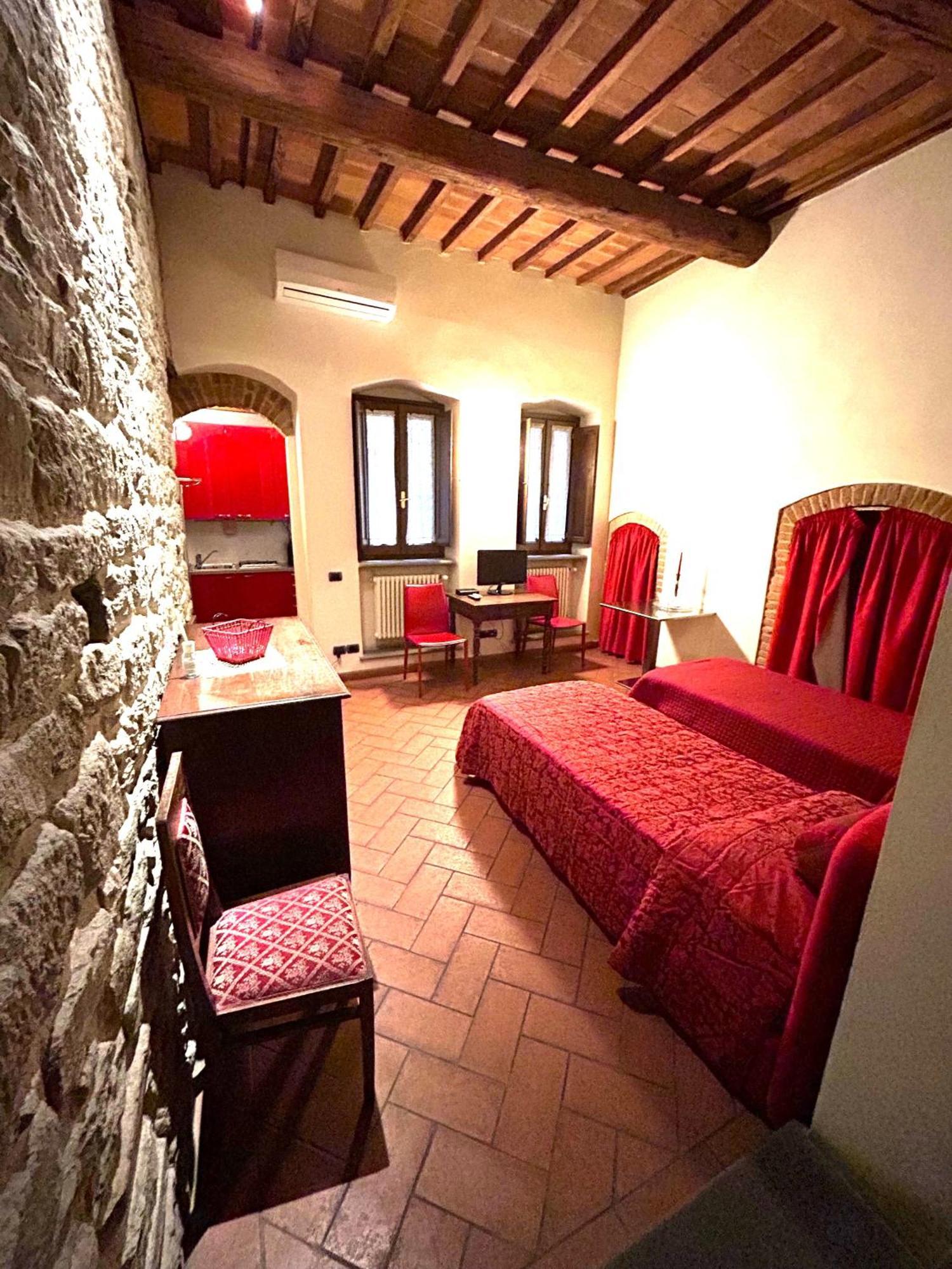 La Corte Del Re Suite & Rooms أريتسو المظهر الخارجي الصورة