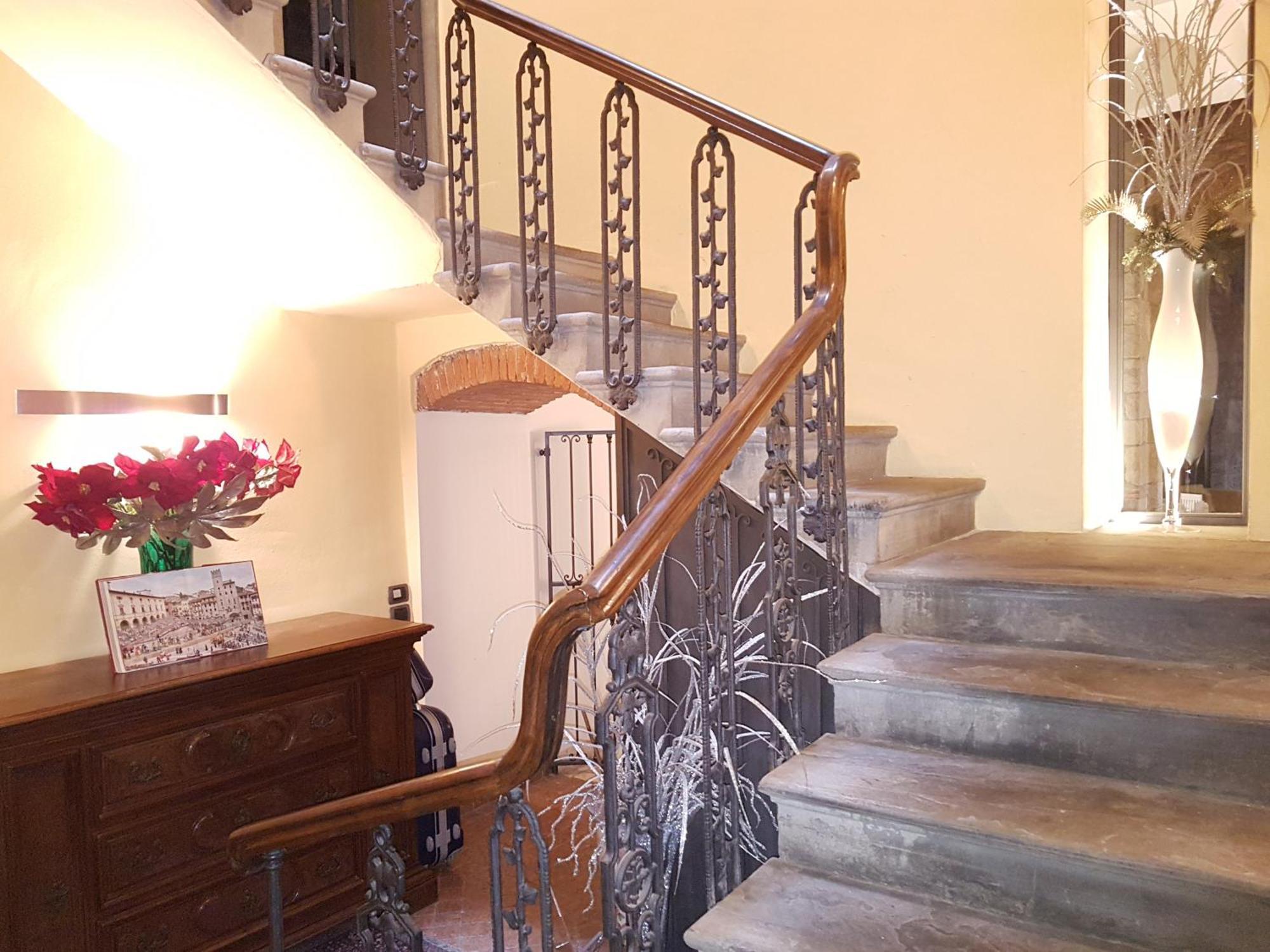 La Corte Del Re Suite & Rooms أريتسو المظهر الخارجي الصورة